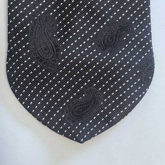 Dolcepunta Tie Mens Black & White Paisley 100% Silk Made in Italy Necktie - Picture 3 of 7